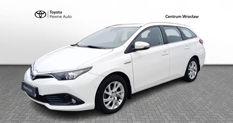 sulejów Toyota Auris cena 75900 przebieg: 106672, rok produkcji 2018 z Sulejów